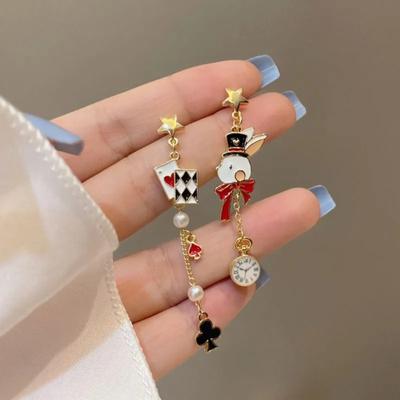 Pendientes Asimétricos Creativos y Lindos de Cartas de Juego Lazo Accesorios para Niña