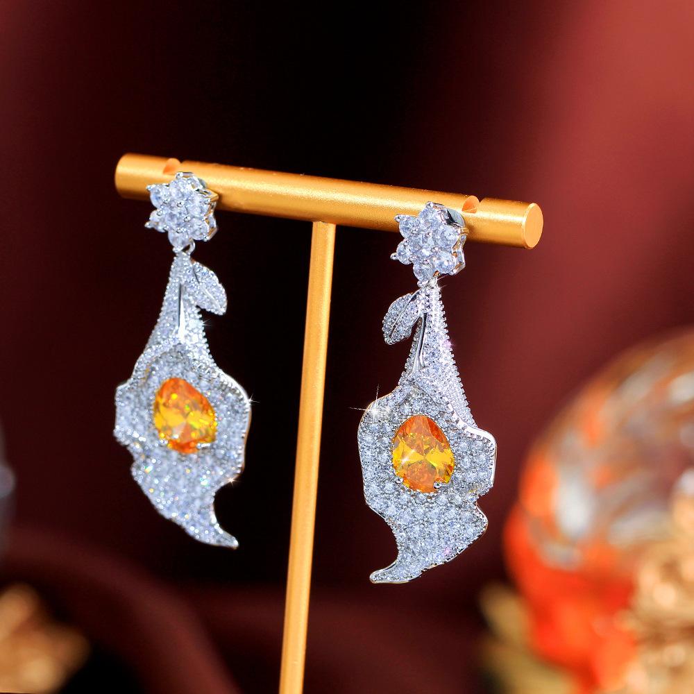 Cercei Retro High-End cu Zirconii Florale Design de Lux Ușor Toamnă și Iarnă Cercei cu Muncă Grea