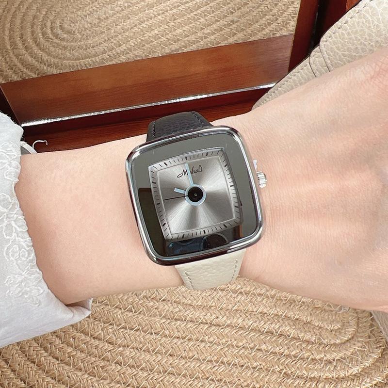 Magnetic Belt Waterproof Atmosphere Women'S Retro Temperament Two-Color Genuine Leather Women'S Watch Women'S Watch