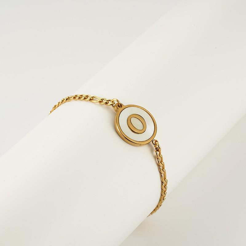 Pulsera Redonda de Acero Inoxidable 18K Europea con Letra para Mujer - Joyería de Mano Moderna y Elegante
