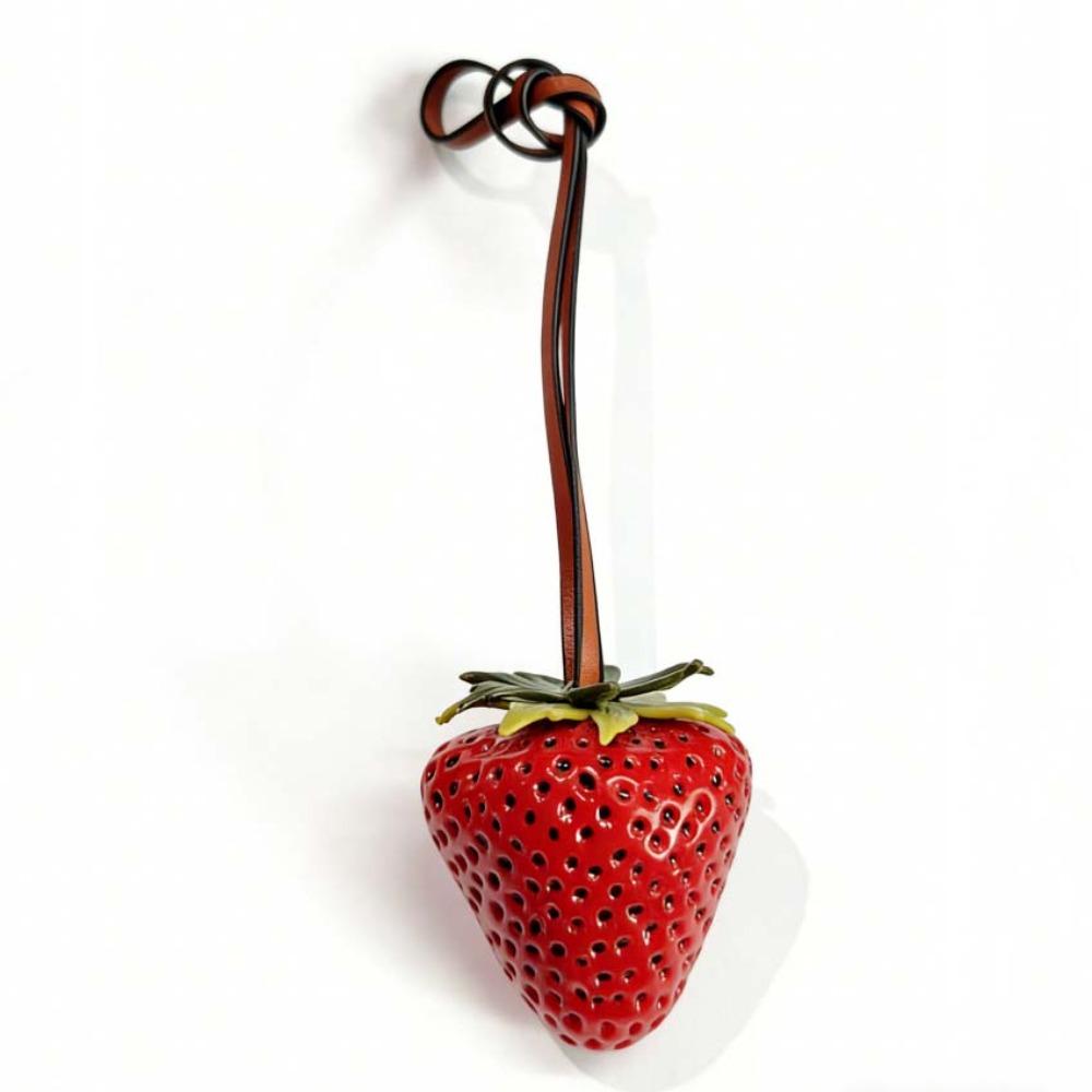 Elegant Waterproof Strawberry Key Ring Resin Handmade Keychain 3D Design Bag Charm Bag Decoration