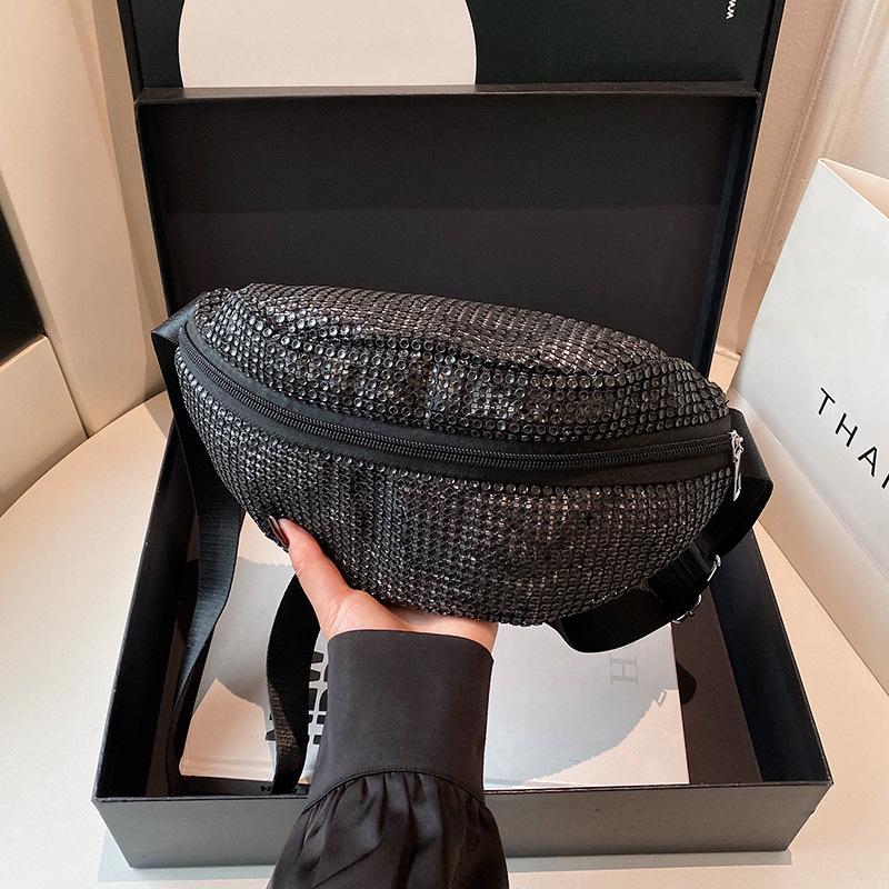 

New casual niche design sense bright diamond decoration versatile comfortable wide shoulder strap single shoulder messenger bag women чорний