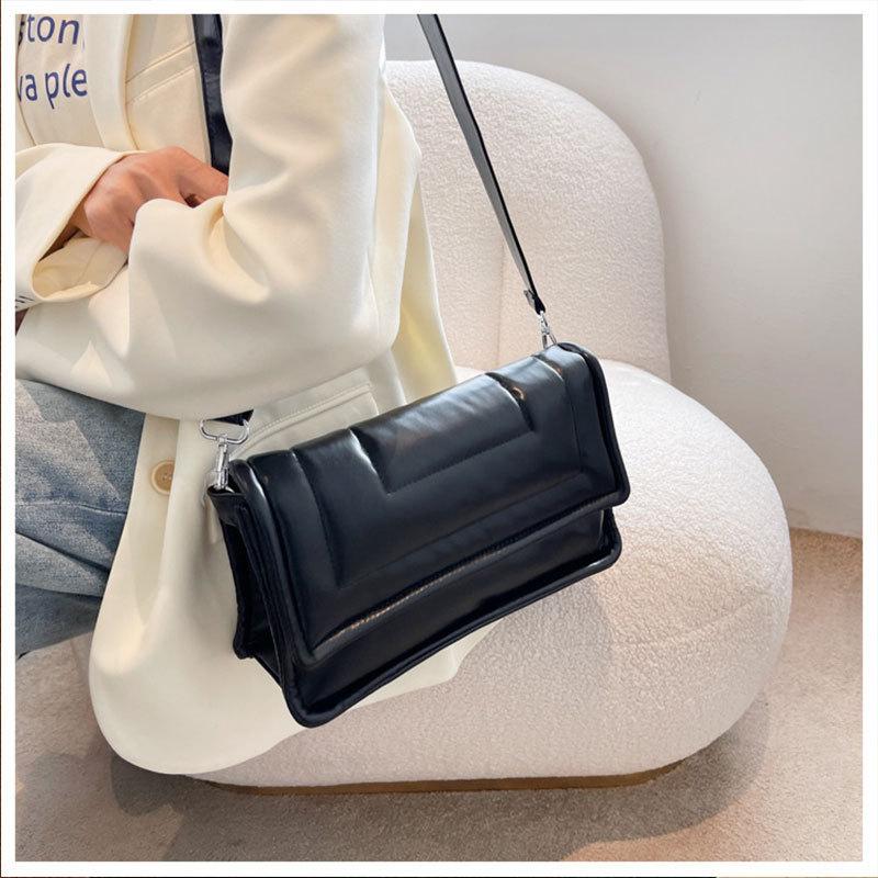 

Большая вместимость сумки на одно плечо для женщин из искусственной кожи высокого качества, женская мода, многофункциональные твердые сумки Cloud, новые (30cm<Max Length<50cm)