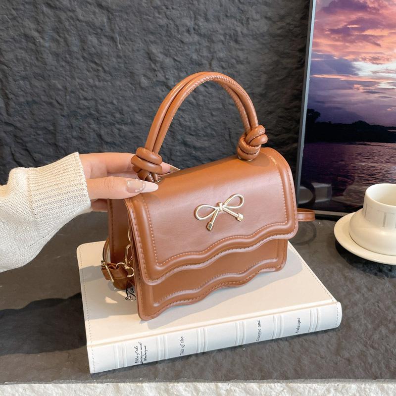 Vintage Sweet Metal Bowknot Women's Bag 2026 Summer New Bag Solid Color Simple Fashion Casual Small Bag Single Shoulder Bags