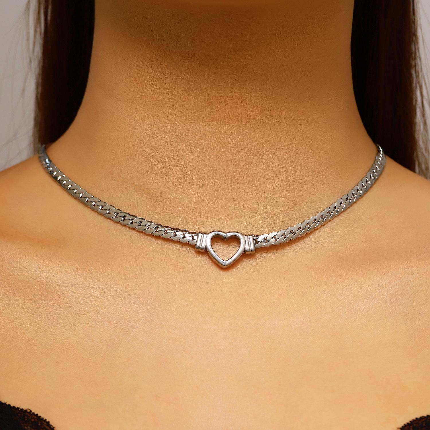 Heart Center Herringbone Choker Necklace Minimalist Silver Tone Jewelry