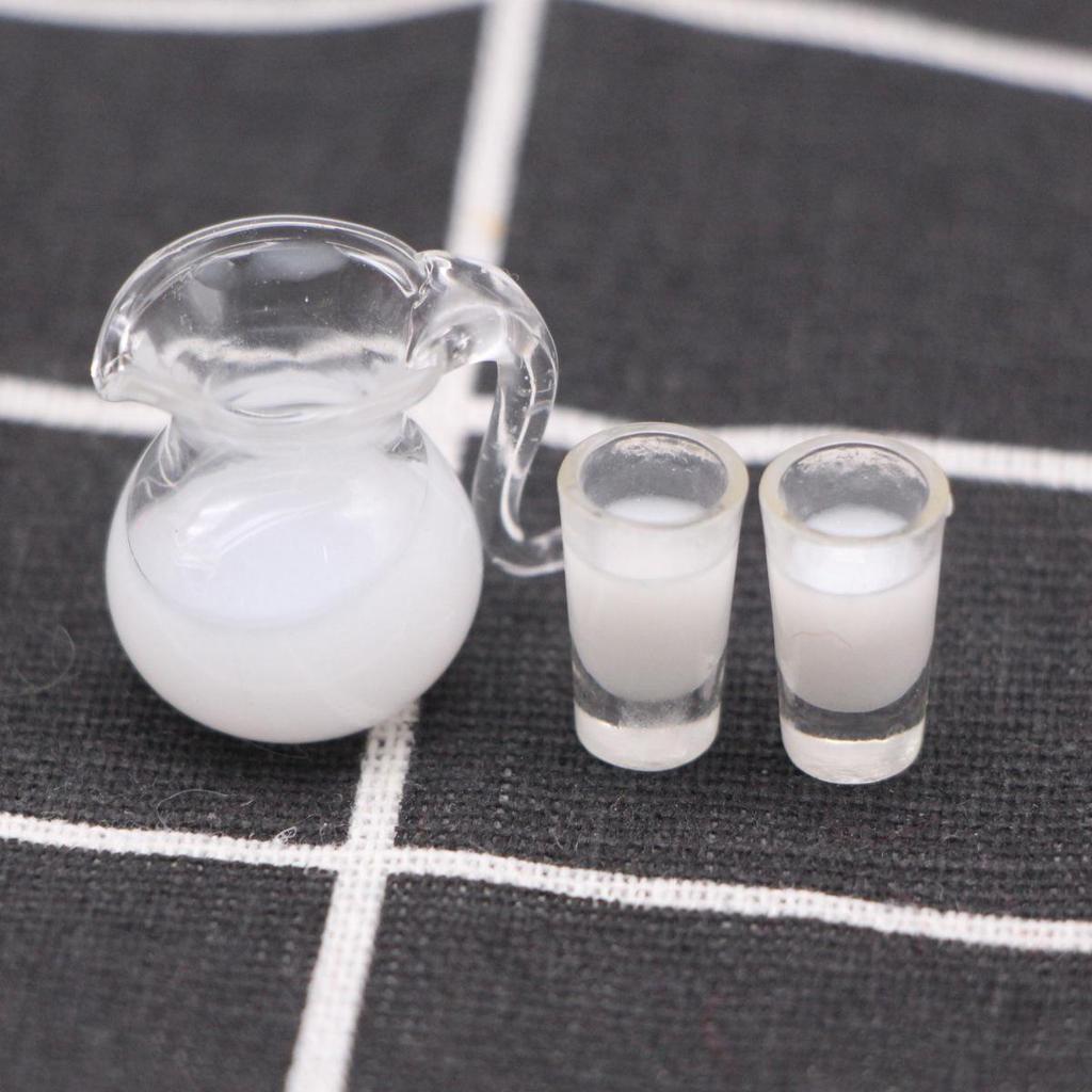 Dollhouse Miniature Glass Container for Milk and Orange Juice - Blythe Doll Play Scene Props