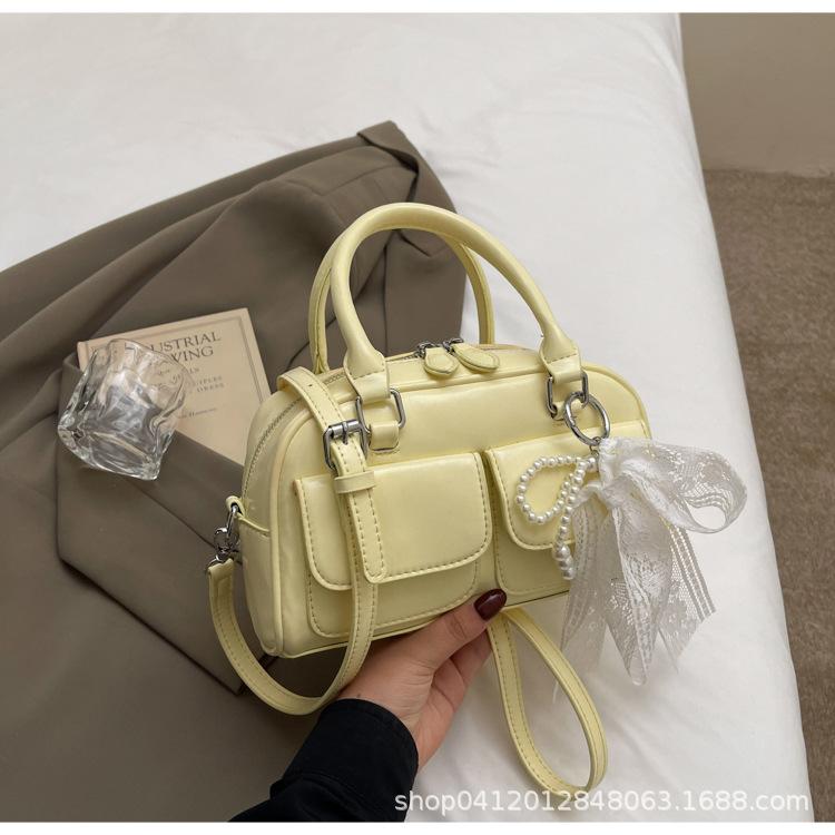 

Модная маленькая женская сумка 2025 новая ретро сумка через плечо универсальная вместительная дорожная портативная сумка-боулинг жёлтый