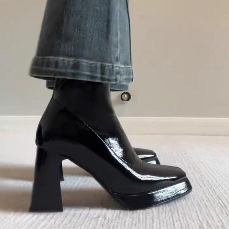 Increase foreign style, thin boots, short boots, popular thick heel, niche design, comfortable and non-slip boots