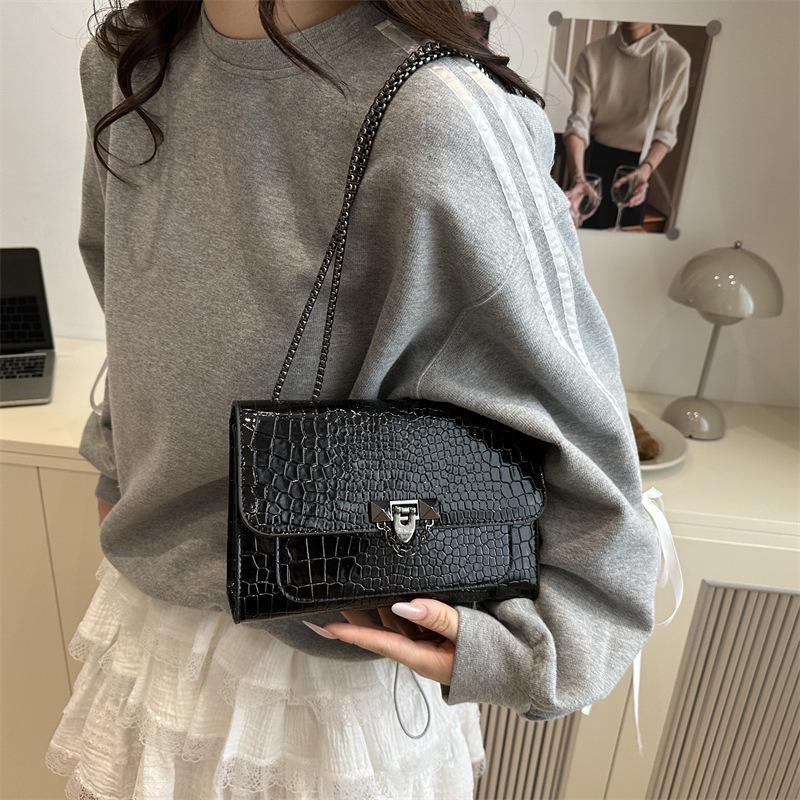 New retro chain bag casual popular solid color summer high-grade texture shoulder crossbody small square bag