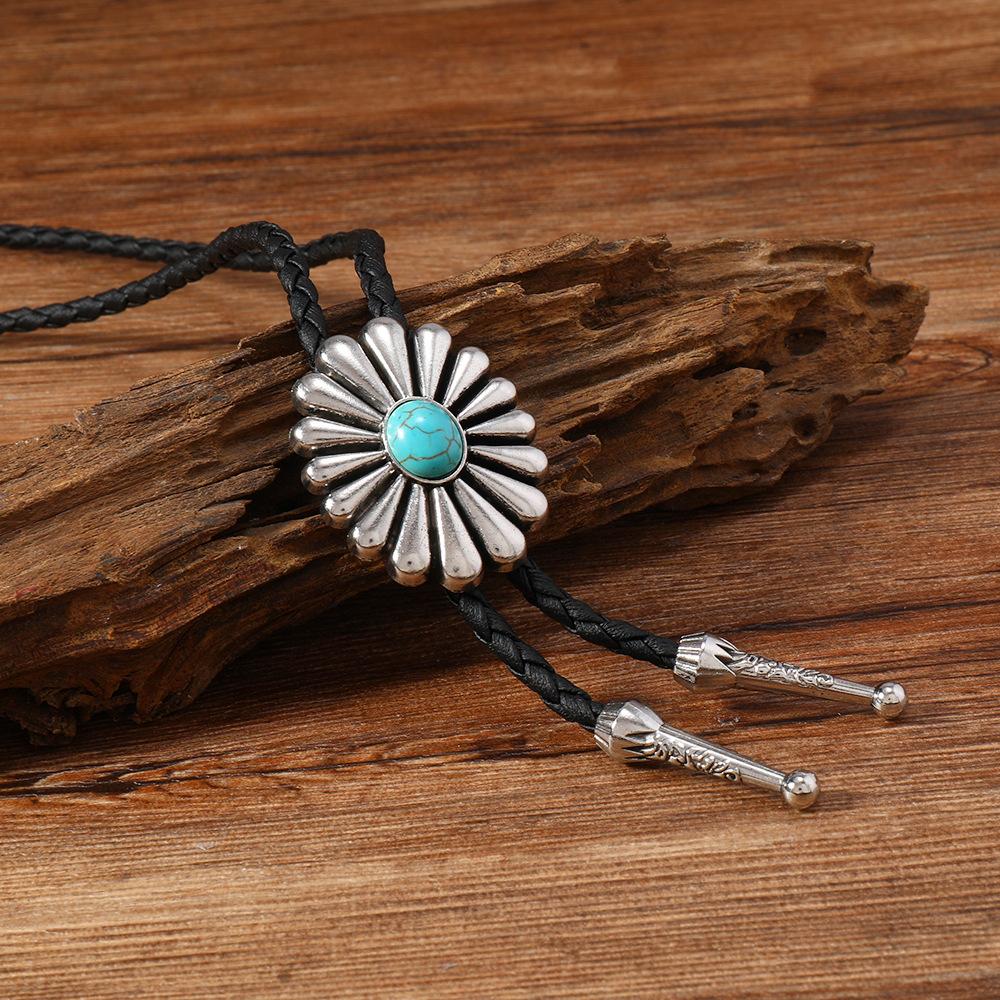 Inlaid Turquoise Wax Rope Necklace Relief Retro Round Pendant Niche Original Oil Drip Jewelry