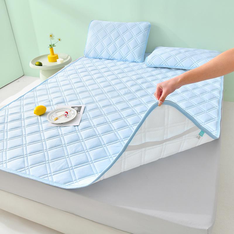Breathable Cooling Mattress Mat - Soft, Machine Washable Summer Bedding (1.5m/1.8m)