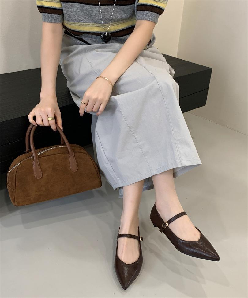 

Pointed Mary Jane shoes women s shoes autumn 2025 new shallow mouth versatile thick heel with skirt one-word belt single shoes 39 темно-коричневого