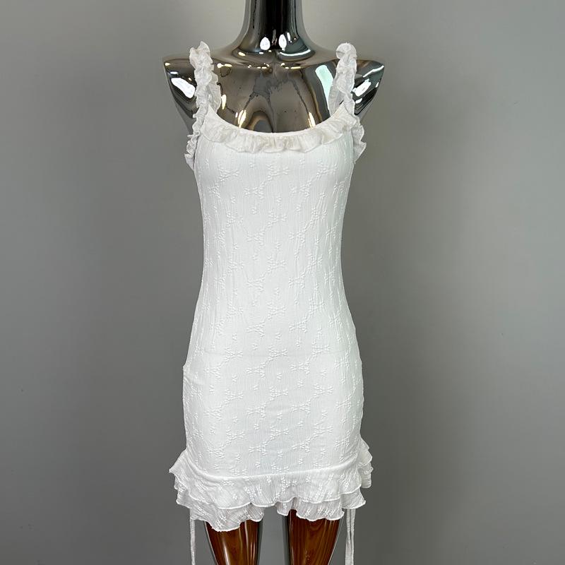 

Элегантное платье с оборками и подтяжками – чистое, шикарное и женственное One Size белый