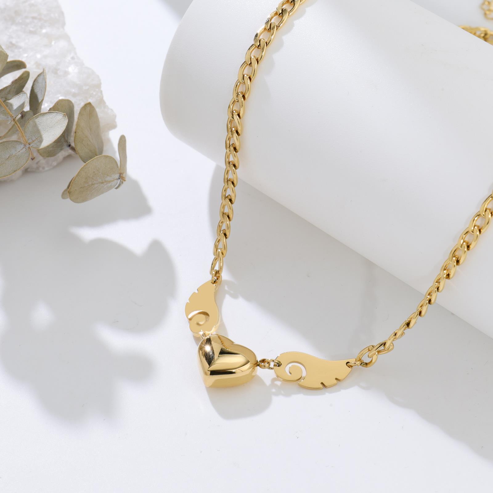 Love Wings Titanium Steel Necklace Women S 18K Gold-Plated Non-Fading Necklace Women