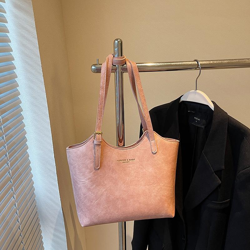 

В этом году популярна, универсальна, модна и проста, нишевая ретро сумка-тоут под мышкой, женская повседневная текстурная сумка на плечо для работы.