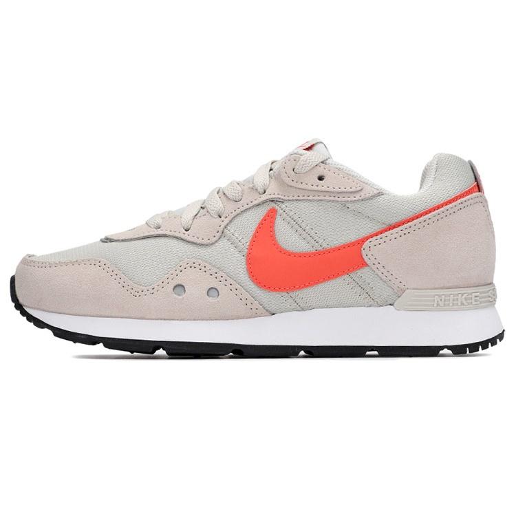 (WMNS) Nike Venture Runner Wide Light Bone Magic Ember Women s DM8454-005 EU 35.5