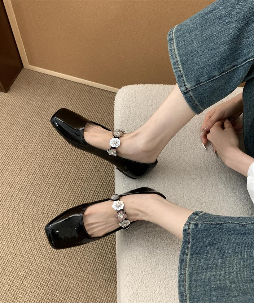 ~ British Patent Leather Versatile Mary Jane Shoes One-word Buckle Light Mouth Square Head Single Shoes Thick Heel Small Leather Shoes
