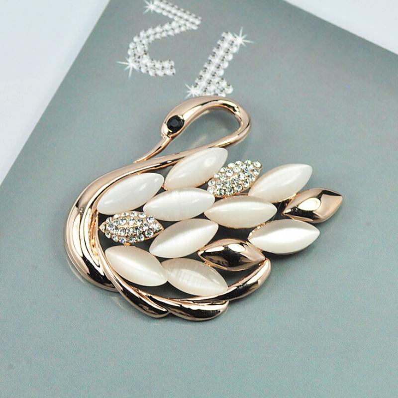 Trendy Elegant Swan Pattern  Brooch Pins  Brooches Pins Clips