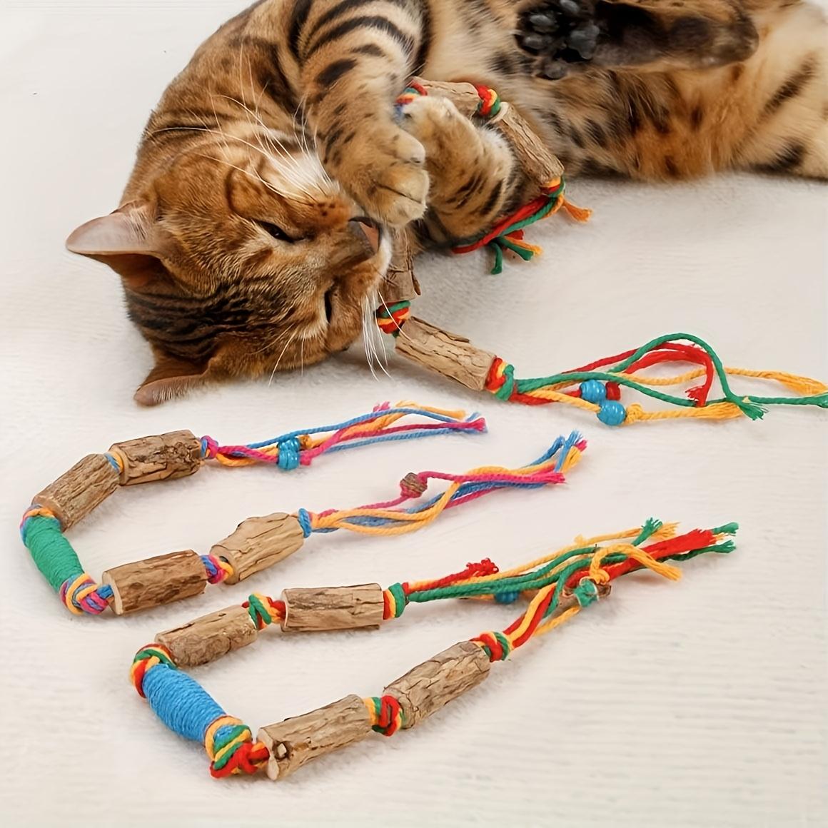 

Toys That Attract Cats To Play - Natural Cat Toys for Chewing and Dental Care Made of Rope, Without Battery зелений