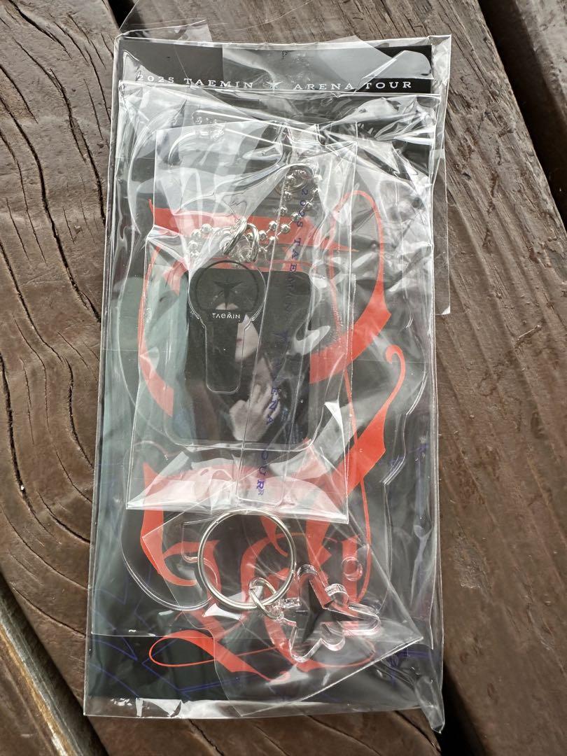 

[Б/У] Taemin Arena Tour Veil Карабин и Брелок