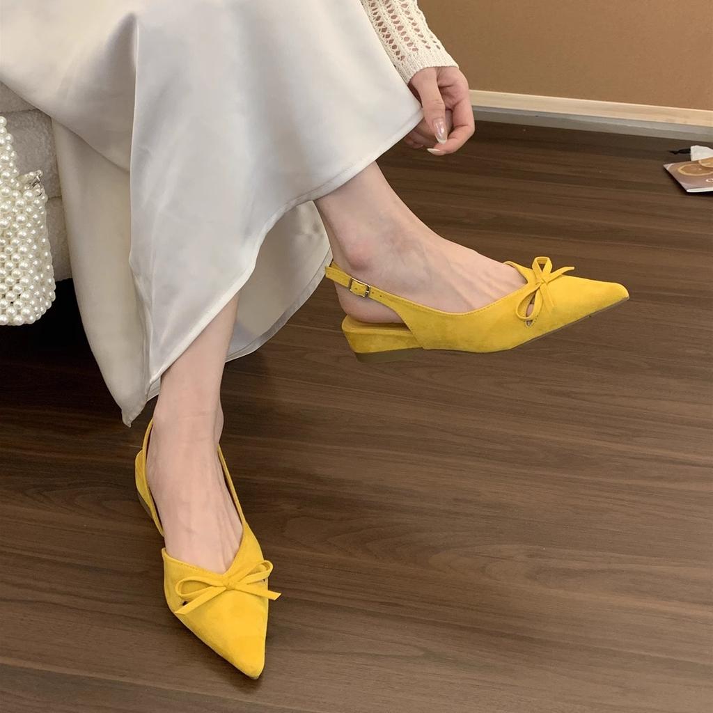 Wunderschöne französische spitze Einzelschuhe Damen Keilabsatz 2025 Frühling und Sommer neu Schleife Fee Retro leere Tasche Kopf Sandalen
