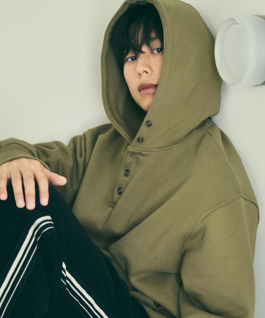 Snug Button Henley Neck Hoodie_Khaki(W25-Tp47)