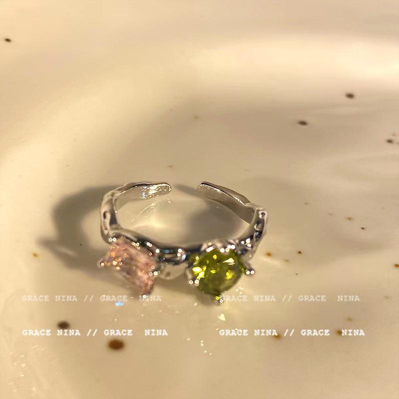 Niche Design Butterfly and Snake Rings: Stylish High-End Jewelry Set for Trendy Girls