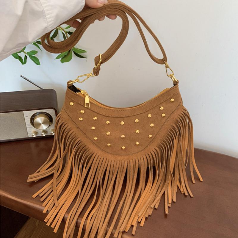

Yogodlns Korean Vintage Rivet Shoulder Bag Tassel Boho Underarm Bag Zipper Suede Handbag Girls rivet коричневый