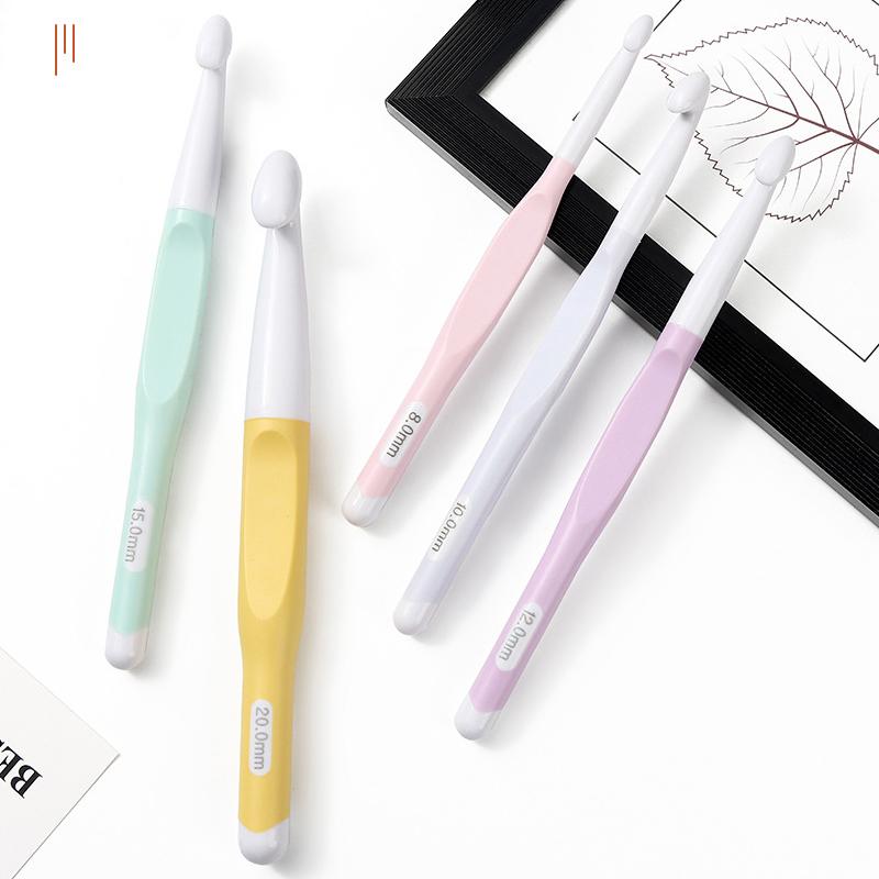 4/5Pcs Ergonomic Handle Crochet Hooks 8/10/12/15/20Mm Knitting Needles Home Weave Yarn Craft Diy Knitting Tool