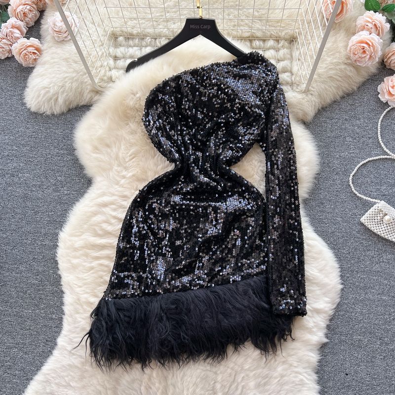 

Нарядное платье-юбка Классный Легкая роскошь Меньшинство На одно плечо С открытыми плечами С длинными рукавами, Приталенное, Короткое платье с пайетками и мехом Женское Black M