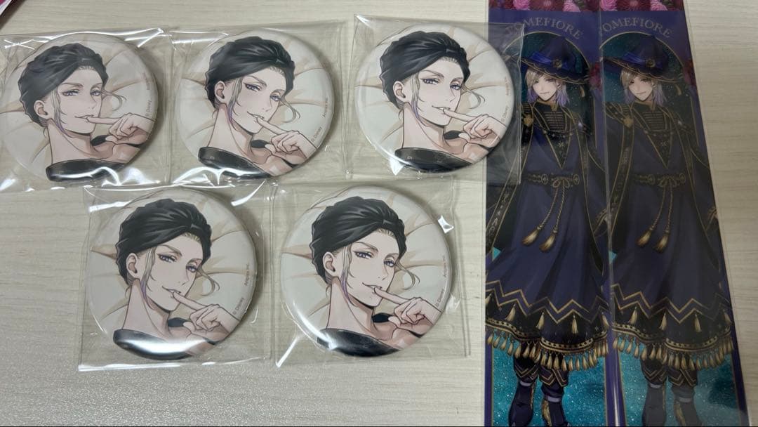 [USED] Twisted Wonderland Relaxing My Room Vil Can Badge Bonus Item