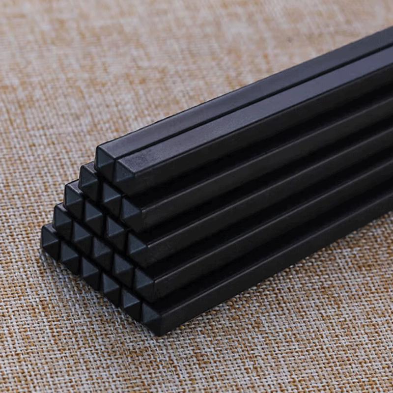 Schwarzes mattiertes Essstäbchen-Set aus Legierung