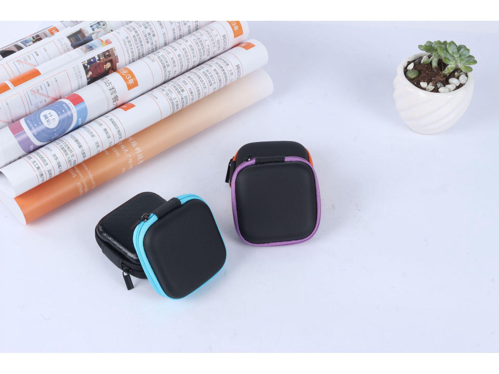 

Компактный чехол из ЭВА для хранения наушников, мобильных жестких дисков и кабелей с прочной тканью Оксфорд