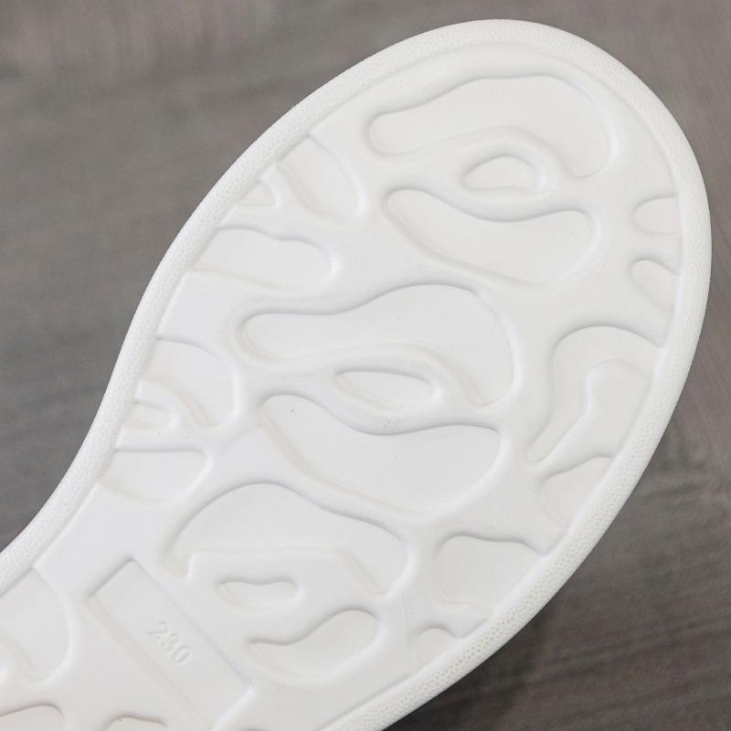 Little white shoes women's spring new inner height-increasing board shoes, muffin thick-soled popular versatile sports and leisure women's shoes
