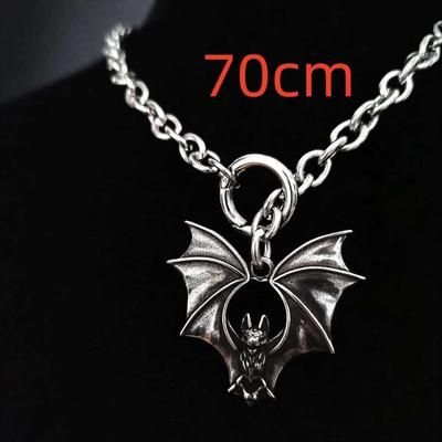 Fashion Punk Stud Necklace Long Exaggeration Bat Pendant Necklace Gothic Clavicle Chain Jewelry