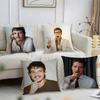 Neue P-Pedro Pascal Kissenhülle Kurzer Plüsch Druck Kissenbezug Quadratische Dekokissenbezüge Sofa Heimdekoration