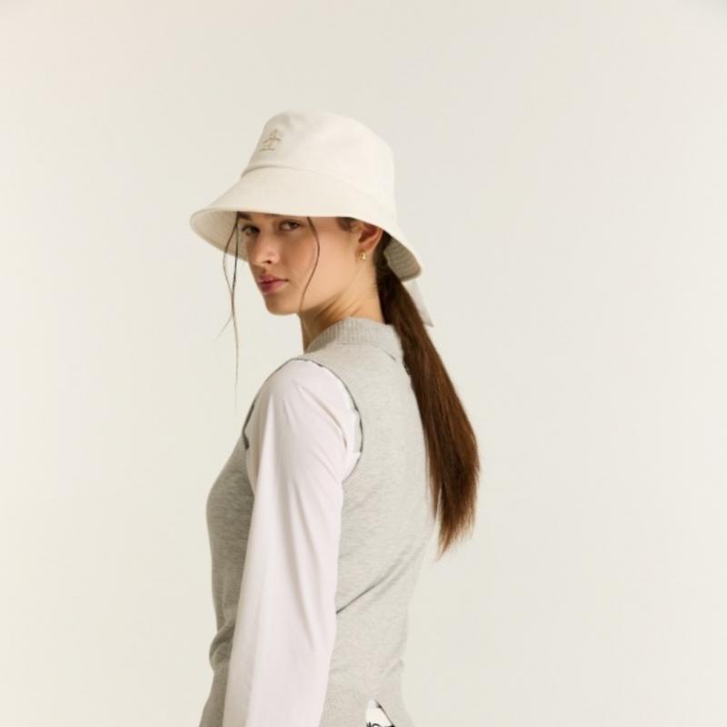 Munsingwear Women Signature Bucket Hat White Mq322lcp71