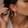 Cercei Huggie Tripli la Modă din Aur de 14k cu Ciucuri Cercei Pendante Minimaliști Cercei cu Lanț Strălucitori Hipoalergenici Bijuterii Femei