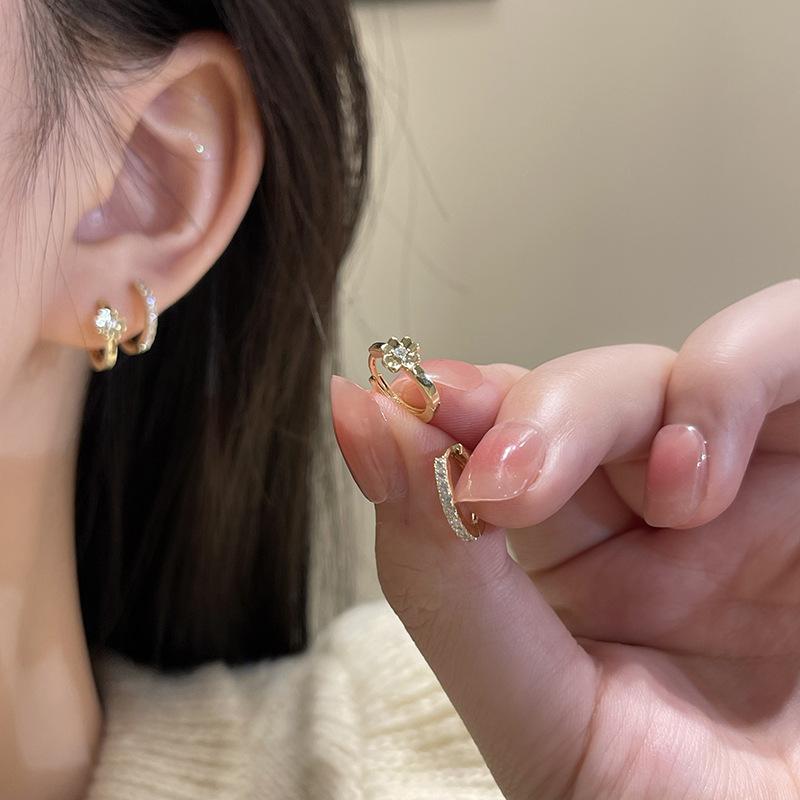 Flower Ear Buckle Femininity Shiny Diamond Earrings Simple Small Zircon Loop Earrings