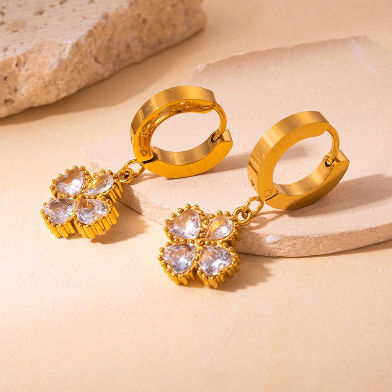 

Новые ювелирные изделия Ins Style, серьги Lucky Grass с пряжкой, женские серьги Senior Sense из титановой стали с четырьмя листами клевера