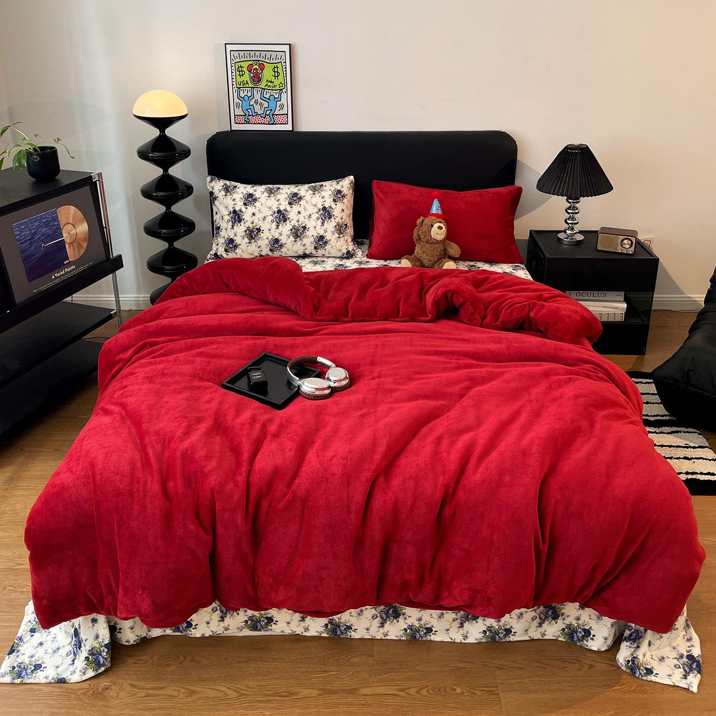 

Комплект из четырех предметов из плотного молочного флиса высокого граммажа, комплект из трех предметов простыней для студенческого общежития 1.2 1.2 sheet 3pc, quilt cover 150 * 200