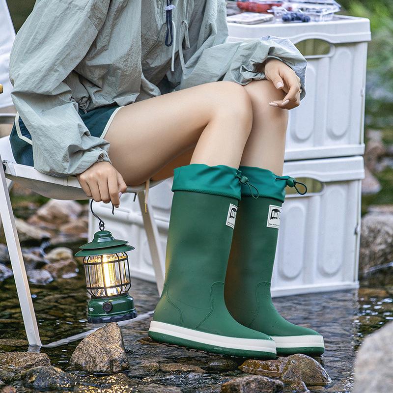 Rain shoes men and women wear fashionable and versatile outdoor waterproof and non-slip rain boots thickened velvet glue shoes