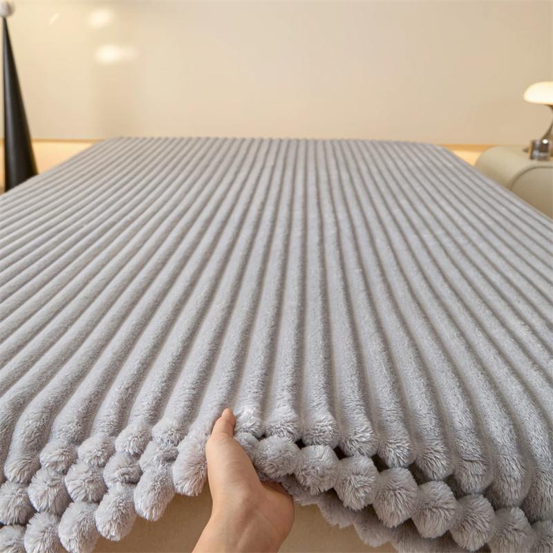 Thicken Bedsheet for Winter Bedcover Fluffy Plush Elastic Mattress Cover Fluffy Fleece Bed Linens Non-slip Mattress Cover