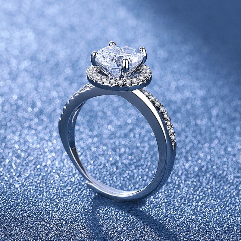 Fashionable Simulated Moissanite Ring for Women Versatile and Stylish Couple's Diamond Ring, Trendy Hand Accessory