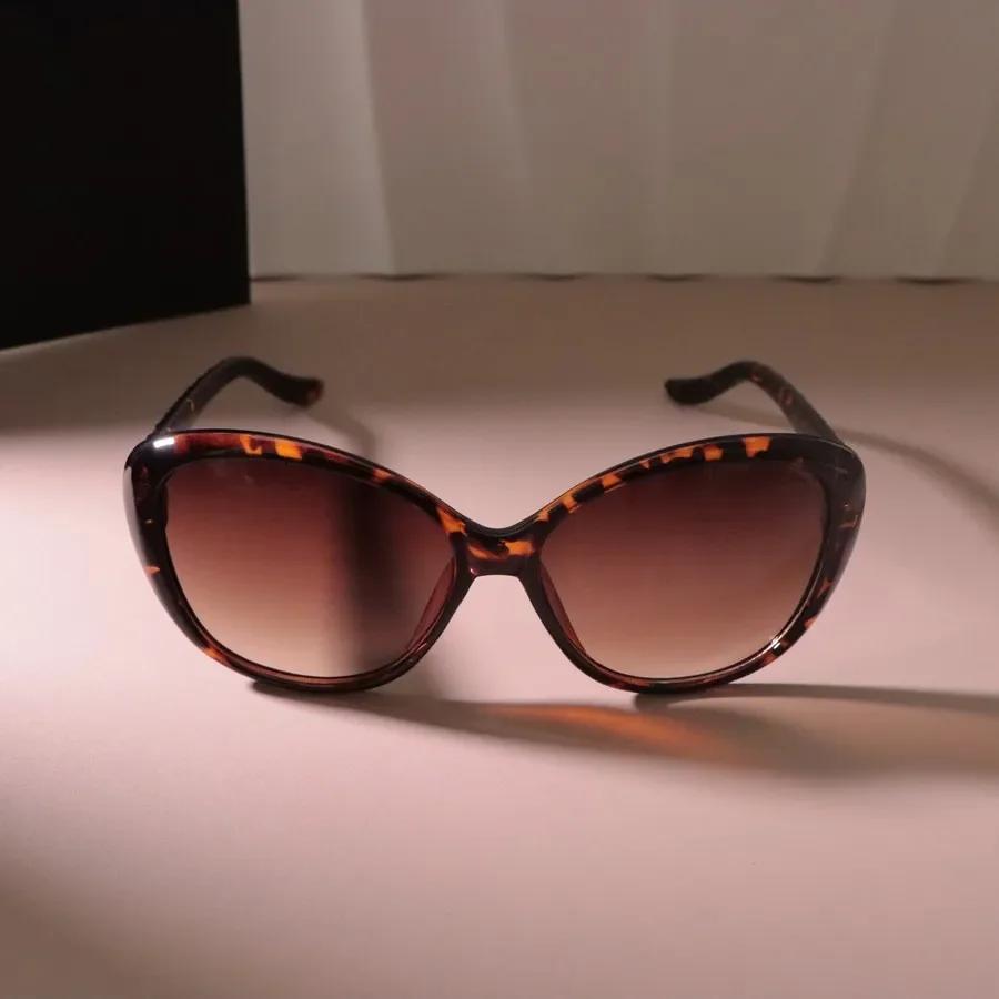Vintage Cat Eye Sunglasses For Women Men Fashion Retro Minimalist Stylish Glasses Female Male
