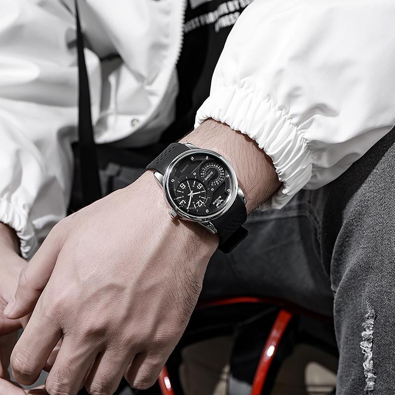 Silicone Watch Men Sport Casual Quartz Watch With Analog Display For Daily Wear
