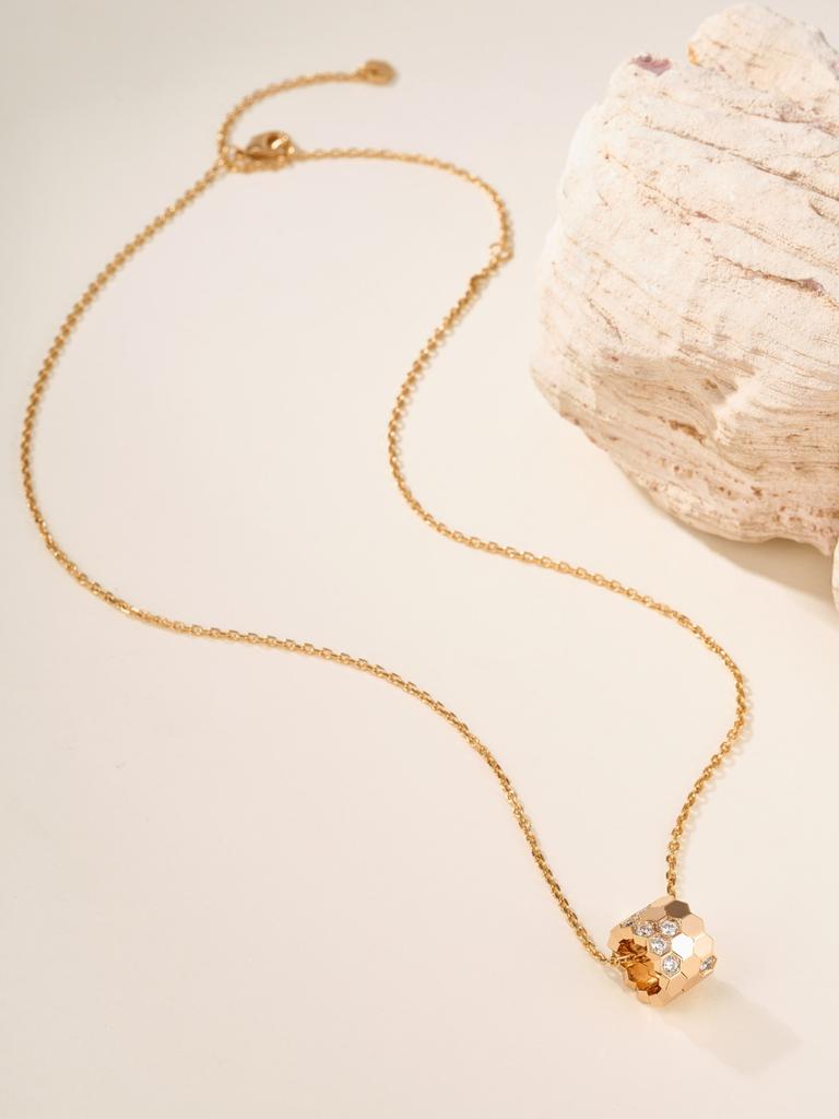 Honeycomb Two-Color Necklace High-quality Color Separation and Electroplating Gifts Women and Men Affordable Luxury