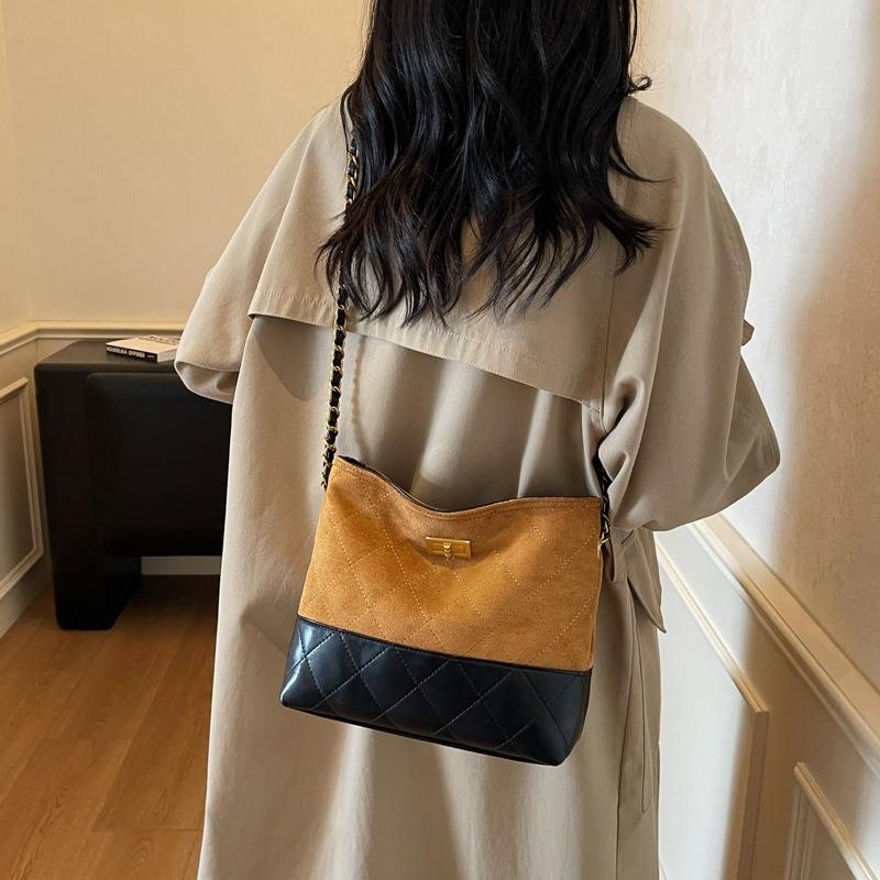 Versatile diamond small bag women's new fashion commuter bucket bag autumn and winter popular chain messenger bag