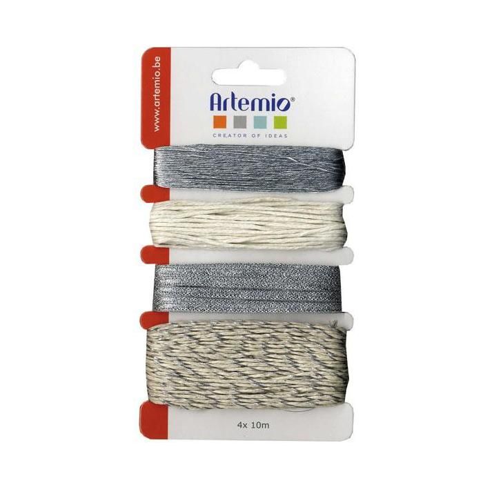 Assortiment de ficelles argentées