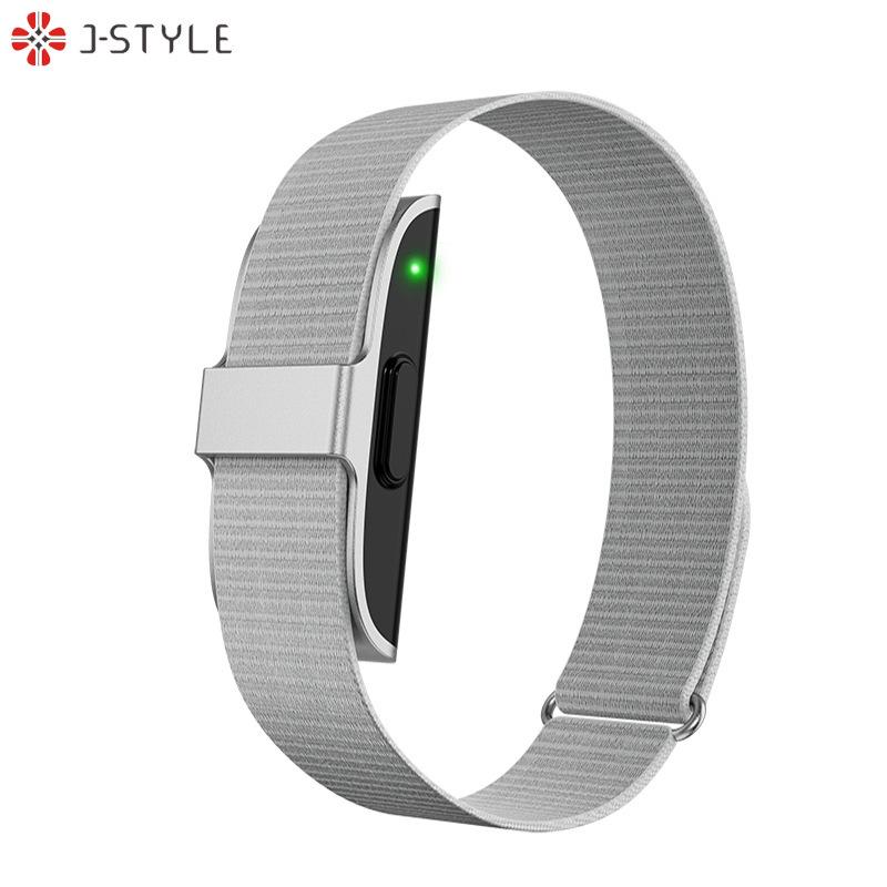 

Waterproof Smart Sports Watch with Heart Rate, Step Counter, Blood Oxygen, Sleep, and Body Temperature Monitoring Bracelet серебряный